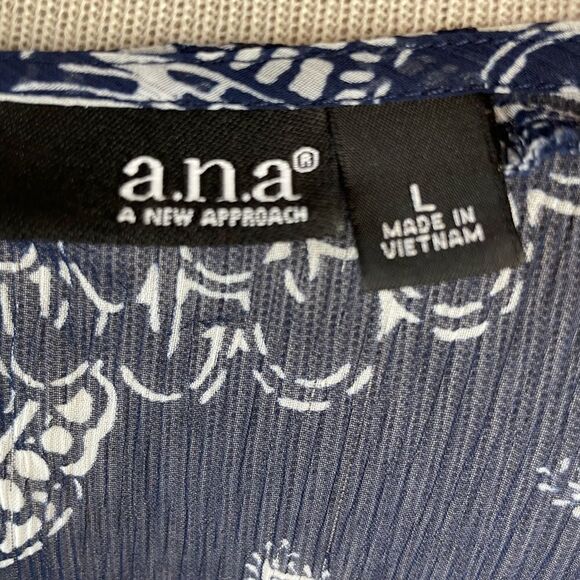 A.N.A. Navy Blue Sheer Paisley Top Size L EUC - Picture 5 of 5
